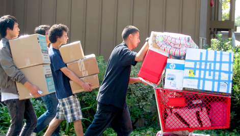 student moving into campus